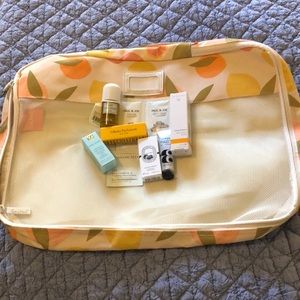 CALPAK bag with 6 deluxe samples 2 packette samples.